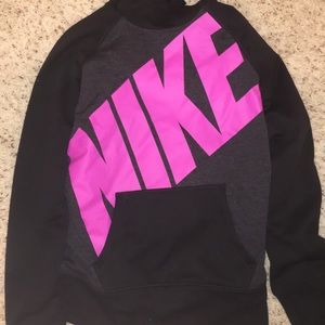 Nike women’s sweatshirt